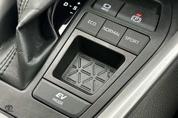 2023 Toyota Rav4 Hybrid GX-2WD image 25