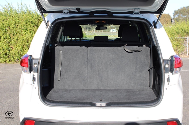 2019 Toyota Kluger 4x2 GX image 17