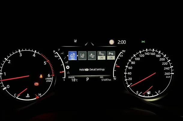 2022 Toyota Landcruiser VX image 18