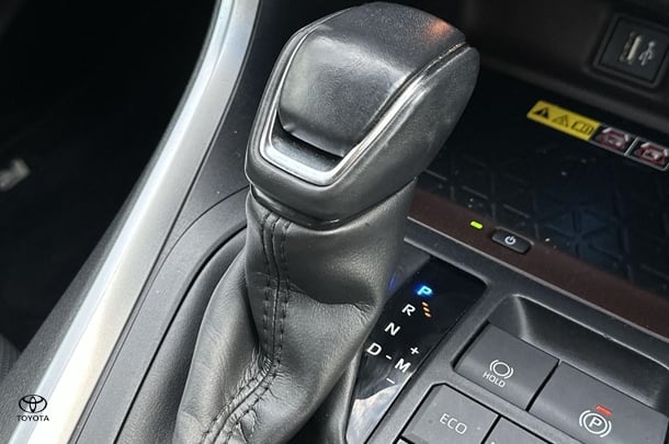 2022 Toyota RAV4 Cruiser 2WD image 28