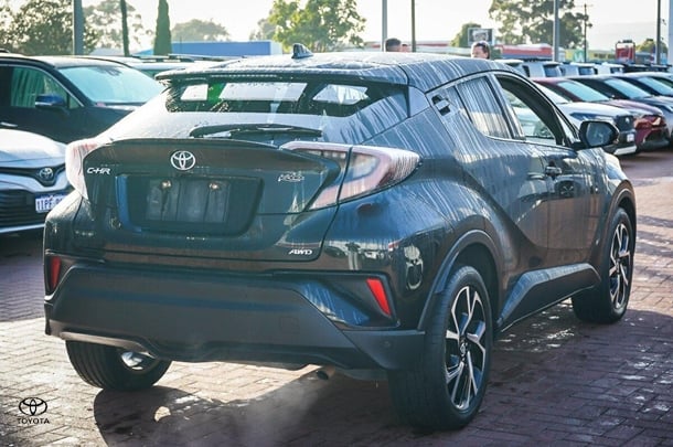 2017 Toyota C-HR L3 image 4
