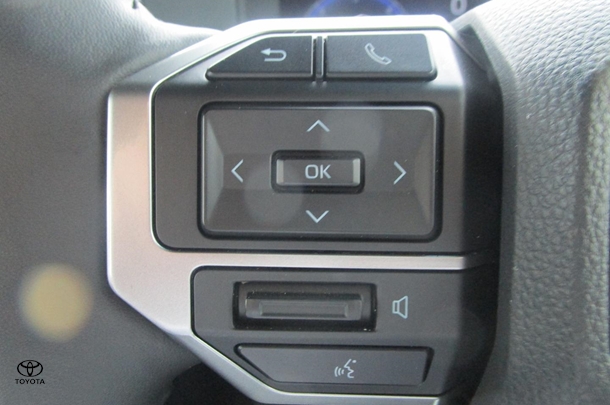 2024 Toyota Prado VX image 20