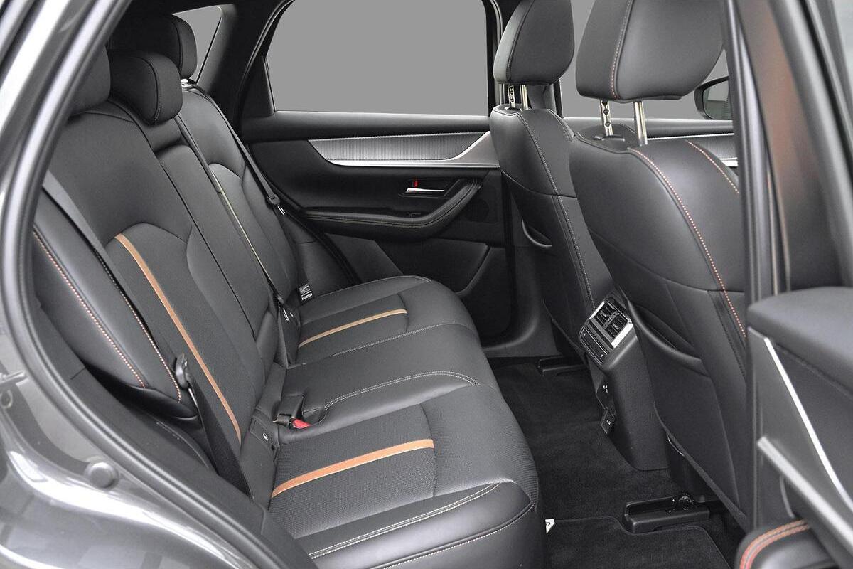 2024 Mazda CX-60 P50e Azami KH Series Auto i-ACTIV AWD image 8