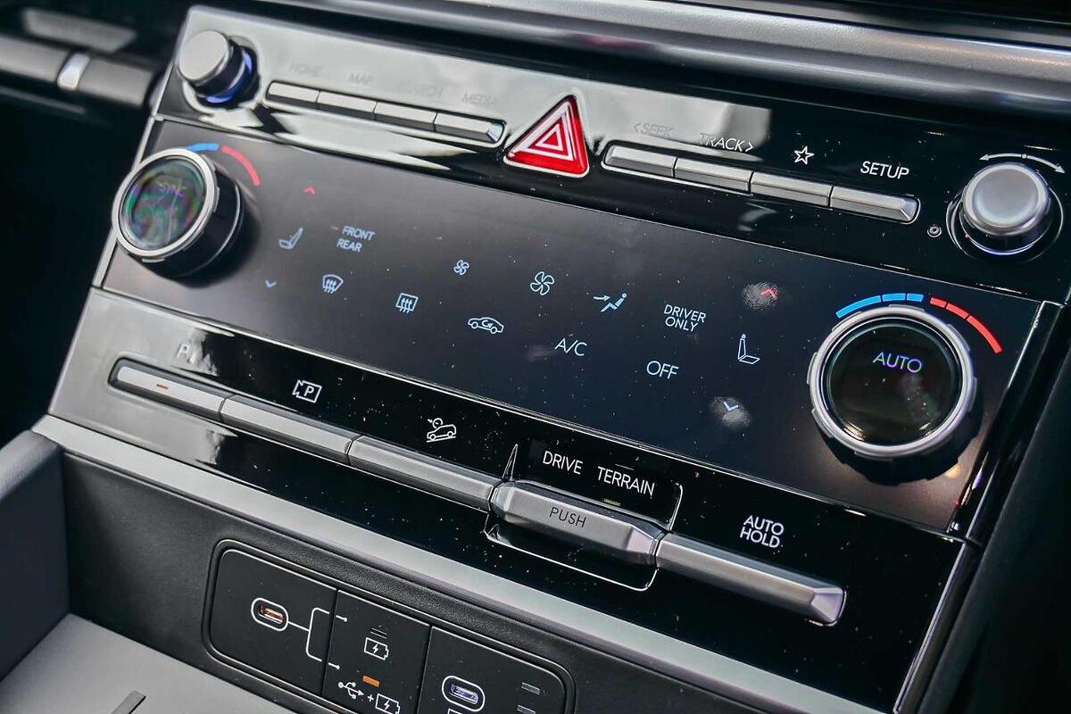 2024 Hyundai Santa Fe Hybrid Auto AWD MY25 image 12