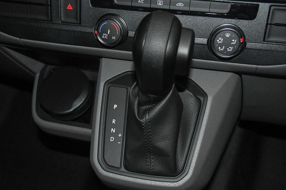 2024 Volkswagen Transporter TDI450 T6.1 SWB Auto 4MOTION MY24 image 16