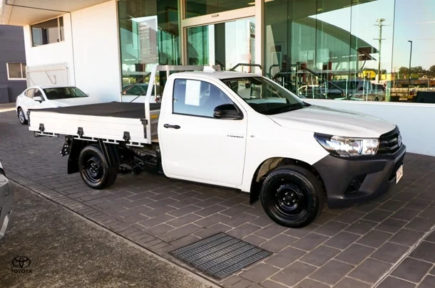 2022 Toyota Hilux 4x2 Workmate image 7