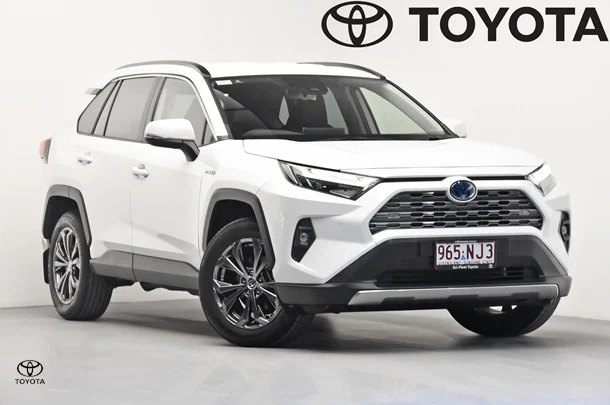 2024 Toyota RAV4 Hybrid GXL-2WD image 1