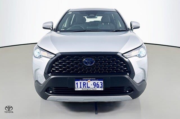 2023 Toyota Corolla Cross HV GX image 2