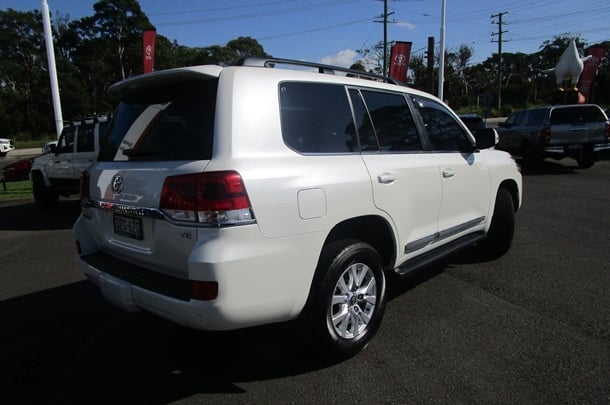 2018 Toyota Landcruiser Sahara image 25