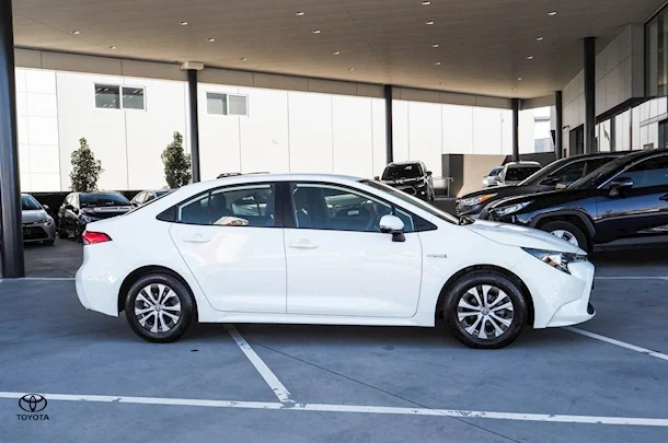 2020 Toyota Corolla Ascent Sport Hybrid image 4