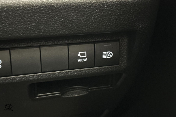2022 Toyota RAV4 Cruiser 2WD image 33