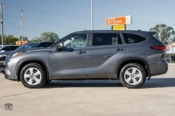 2023 Toyota Kluger Hybrid GX AWD image 3