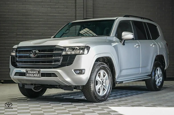 2024 Toyota Landcruiser GXL image 4