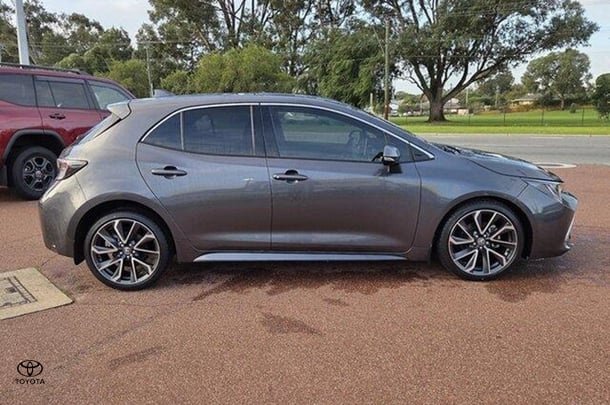 2021 Toyota COROLLA ZR image 5
