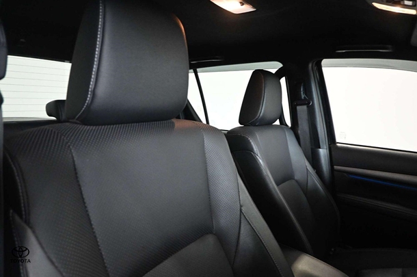 2021 Toyota Hilux 4x4 Rugged X image 19
