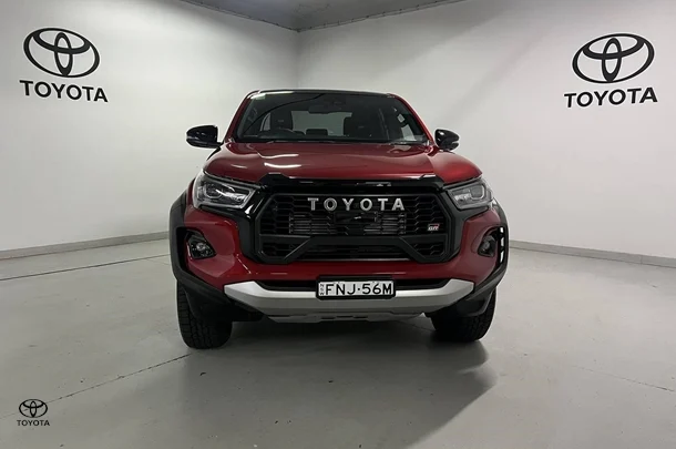 2024 Toyota Hilux GR-S image 2