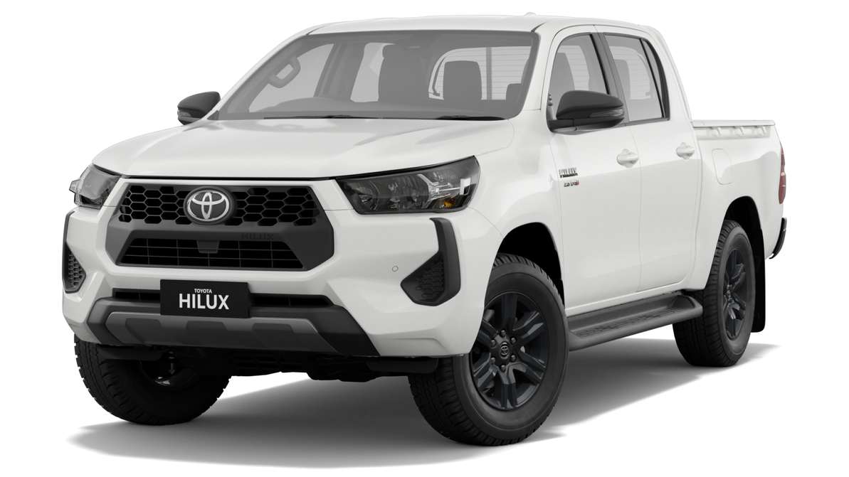 2024 Toyota Hilux 4x4 SR Diesel Double-Cab Pick-Up image 4