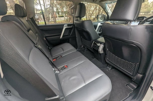 2022 Toyota Prado VX image 9