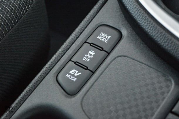 2023 Toyota Yaris Cross Hybrid GXL image 16