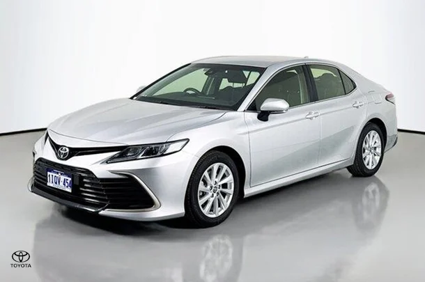 2023 Toyota Camry Ascent image 4