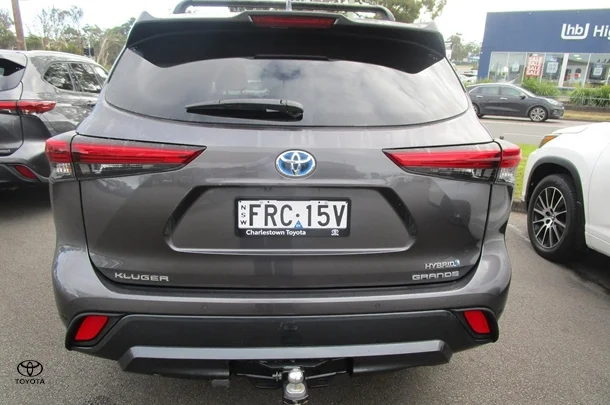 2021 Toyota Kluger Hybrid AWD GRANDE image 8