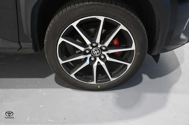 2022 Toyota Yaris Cross Hybrid GR-S image 9