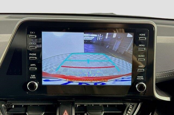 2021 Toyota C-HR Hybrid GR-S image 15