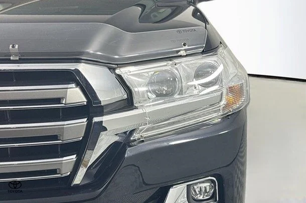 2021 Toyota LANDCRUISER GXL image 3