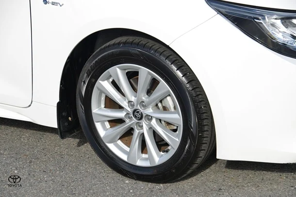 2024 Toyota Corolla Hatch Hybrid Ascent Sport image 4