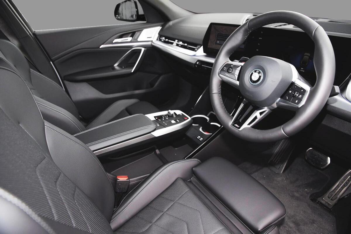 2024 BMW iX2 xDrive30 M Sport U10 Auto AWD image 7