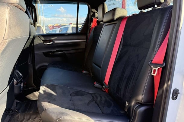 2024 Toyota Hilux GR-S image 5