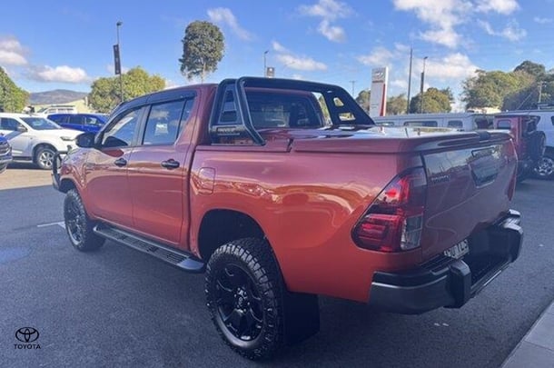 2018 Toyota Hilux Rogue image 5