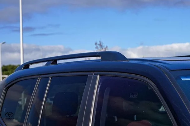 2021 Toyota Landcruiser GR-S image 15
