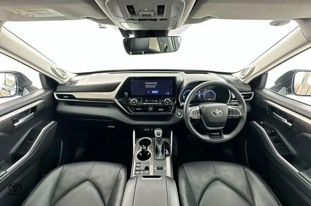 2023 Toyota Kluger 4x2 GRANDE image 2