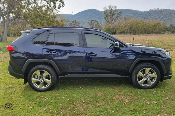 2021 Toyota RAV4 GXL-2WD image 6