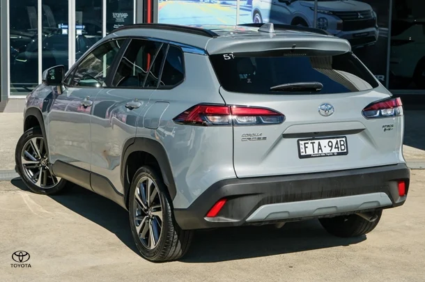 2024 Toyota Corolla Cross Hybrid Atmos AWD image 2