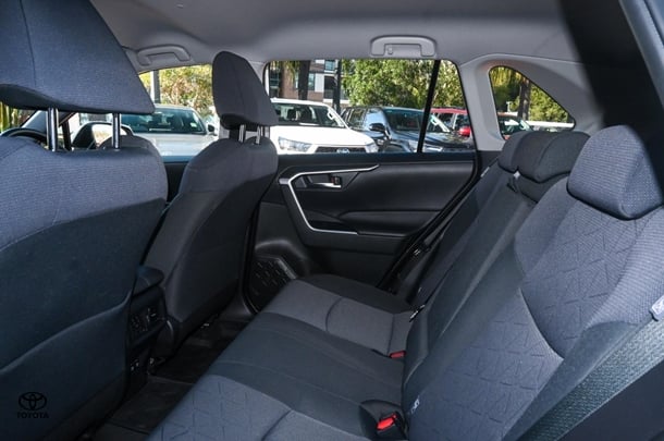 2020 TOYOTA RAV4 Hybrid GXL-2WD image 9