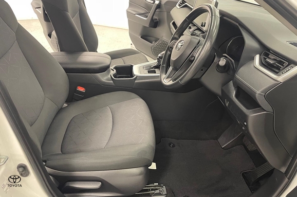 2023 Toyota RAV4 Hybrid GXL-2WD image 22