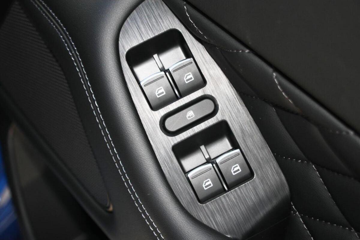 2024 GWM Ute Cannon-X Auto 4x4 Dual Cab image 18