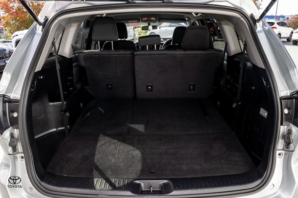 2017 Toyota KLUGER GX AWD image 22