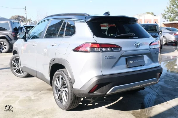 2024 Toyota Corolla Cross Hybrid Atmos 2WD image 2