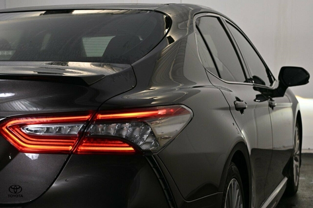 2018 Toyota Camry SL image 20
