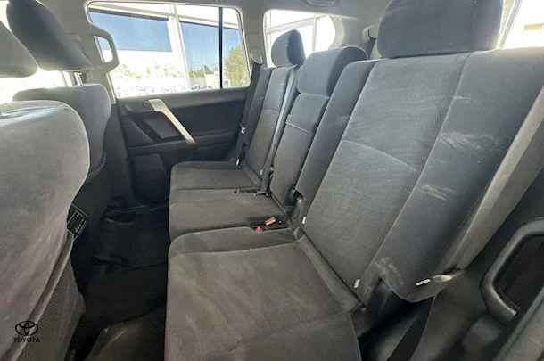 2022 Toyota Prado GXL image 28