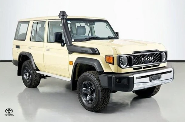 2024 Toyota LANDCRUISER MILITARY GXL image 1