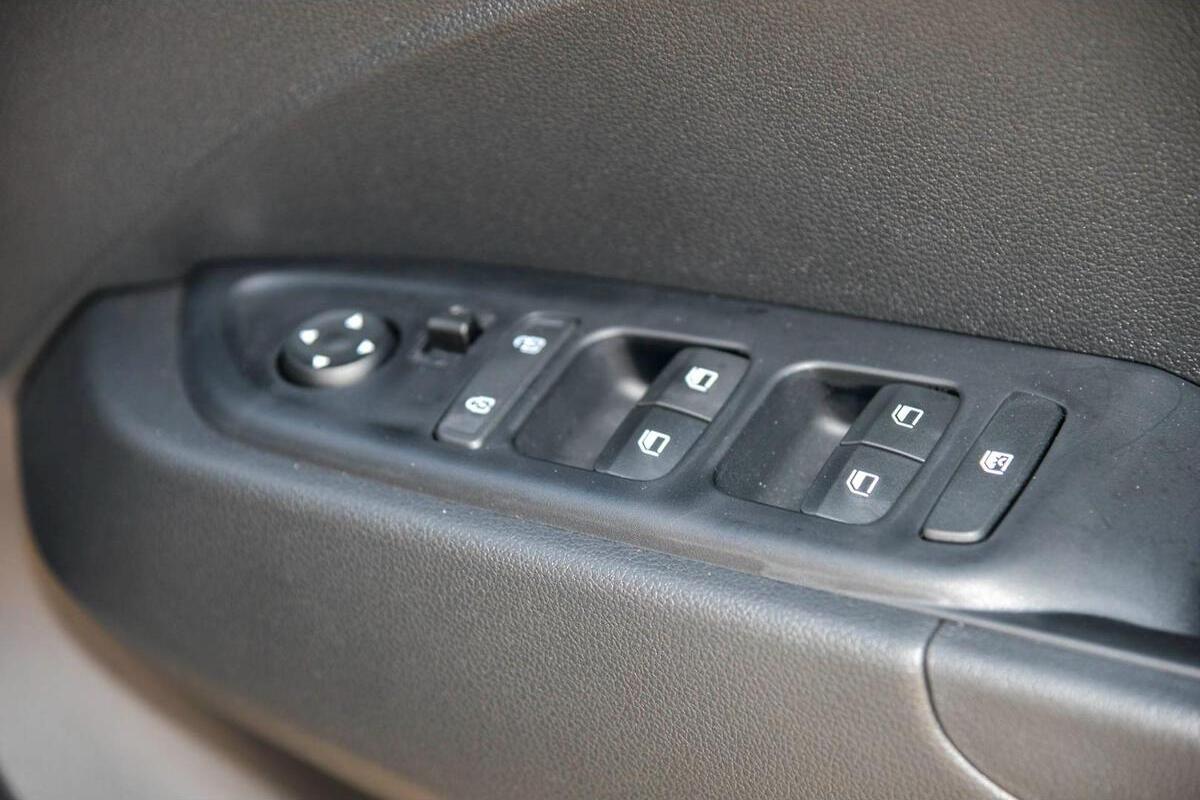 2025 Hyundai Venue Manual MY25 image 18