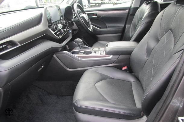 2021 Toyota Kluger Hybrid AWD GRANDE image 11