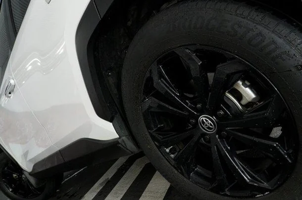 2023 Toyota RAV4 Hybrid Cruiser 2WD image 4