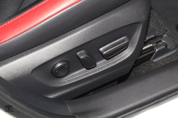 2023 Toyota Corolla ZR image 2
