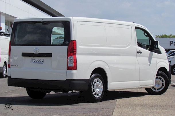 2020 Toyota Hiace LWB image 4