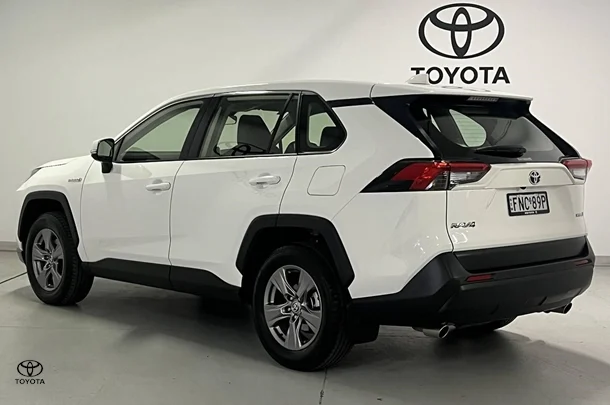 2024 Toyota Rav4 Hybrid GX-2WD image 7